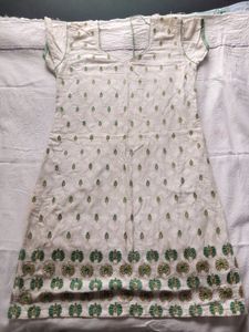 Off White Kurta Top With Embroidery