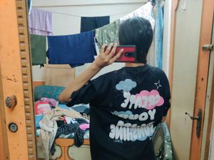 Black Graphic Print T-Shirt