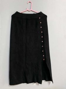 maxi long black skirt