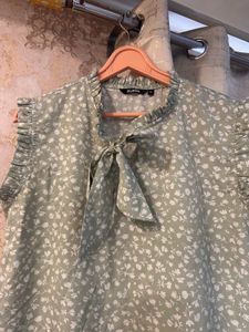 Floral Print Tie Neck Top, Bust-36/38