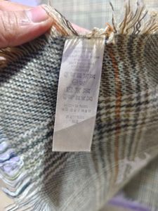 BURBERRY LONDON CLASSIC LARGE TWEED 100%. CASHMERE