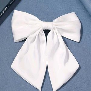 Snow White Bow Clip