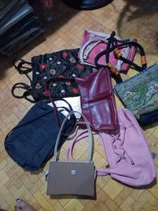7 Handbags & Shoulder Bags