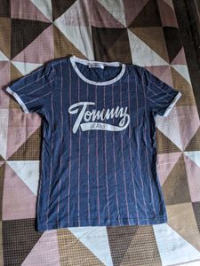 TOMMY JEANS T SHIRT