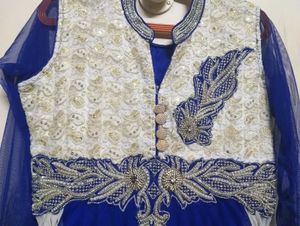 Elegant Blue &amp; White Kurta Set