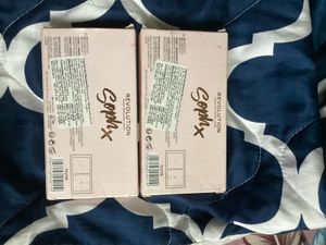 Makeup RevolutionLondon Face Highlighter Duo