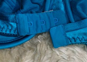 ✨Luxurious Peacock Blue Satin Underwire Bra