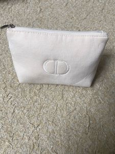 Dior Beauty Pouch!!