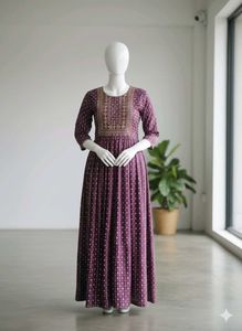Elegant Purple Embroidered Kurta