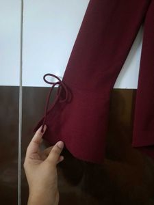Women&#39;s Maroon Top L