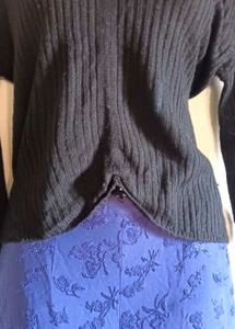 Black Ribbed V-Neck Long Sleeve Top