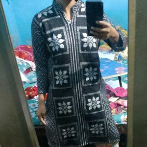 woman' suit sweater