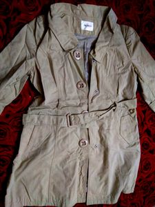 🪝 Beige Trench Coat 🌞