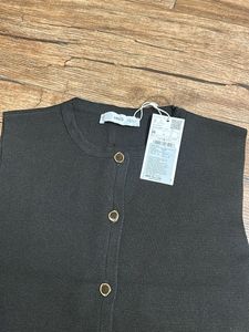 Sleeveless Button-Down Top