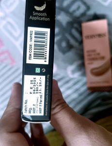 viral foundation..primer foundation n compact