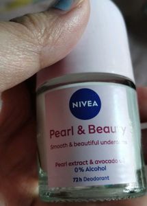Nivea Pearl &amp; Beauty Roll On