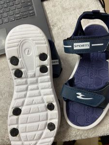 Lightweight Sandal Size 7