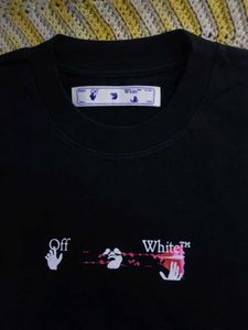 Off-White Arrow Pattern Round Neck Tee &#39;Black Whit