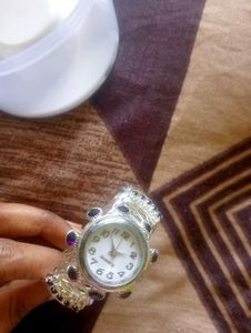 Gorgeous Stone Bracelet Watch For Women