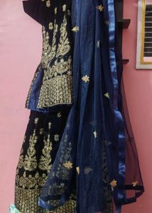 LENGHA WITH A LINE TOP