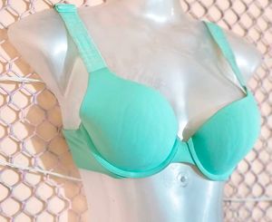Size 34🎁Buy 2 Get 1 Free 🎁Victoria&#39;s Secret Bra