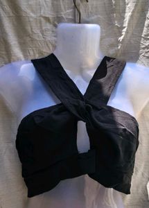 SHEIN BLACK CROP TOP