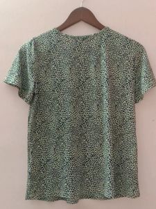This Is A Pretty T Shirt For Girls