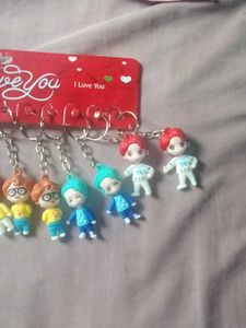 Excellent Unused Pack Of 12 Keychains.