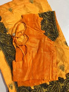 saree with stich blouse