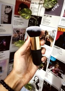 Lakme Foundation Brush