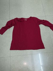4 T-shirts