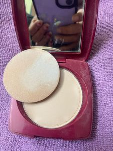 Lakme Compact Powder