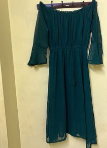 Elegant Emerald Green Off-Shoulder Dress