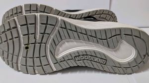Sports Shoes Mens Size 6🔥