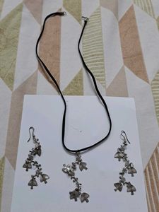 Silver Necklace &amp; Earring Set