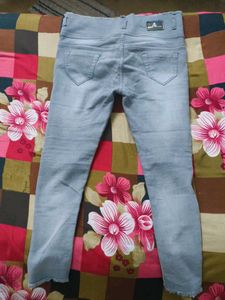Gray High-Waisted Jeans