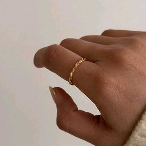 TWINE RING