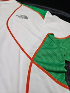 THE NORTH FACE JERSEY