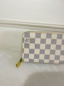 Louis Vuitton Damier Purse