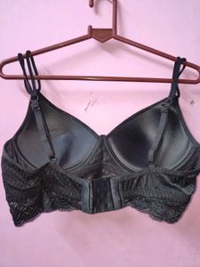 Dressberry New Stylish Black Bra with Lace Detail