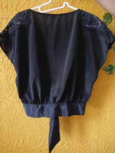 Guess Top