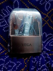 VEGA Set Of 8 Manicure Tools