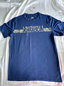 Under Armour Tshirt