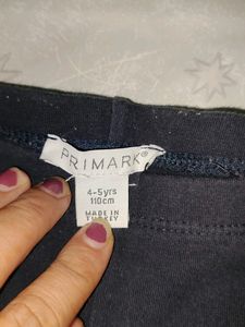4 Branded Leggings