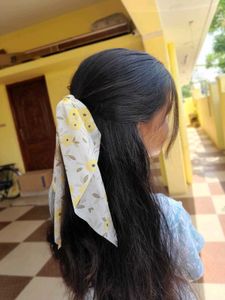 Cute Yellow Hairband With Pearl&#39;s 🤍