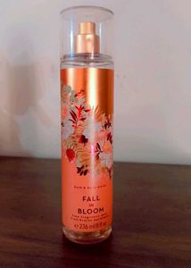 Bath & Body Works Fall in Bloom perfume