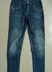 Combo Of Denim Jeans &amp; Capri (Female)