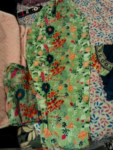 Floral Print Dupatta and salwar.