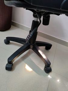 Chair - Black,only powai,mumbai come