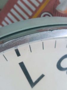 Elegant white Colour Watch&#39; For Your Home 🏠